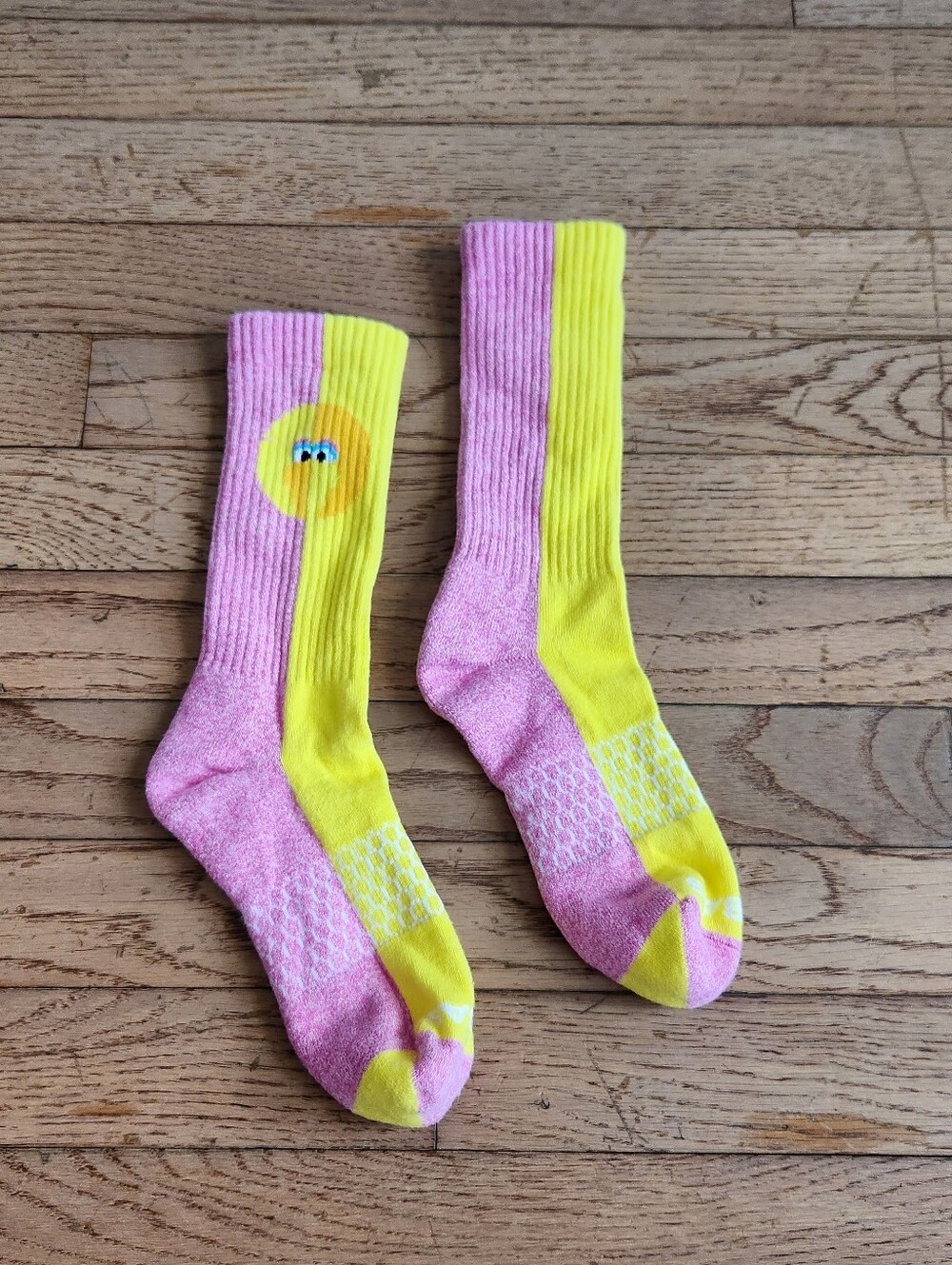 Adult Sesame Street Big Bird BOMBAS Socks Size Medium